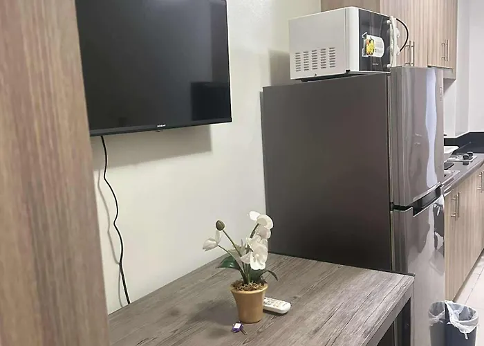 Don Comz Staycation Aparthotel *